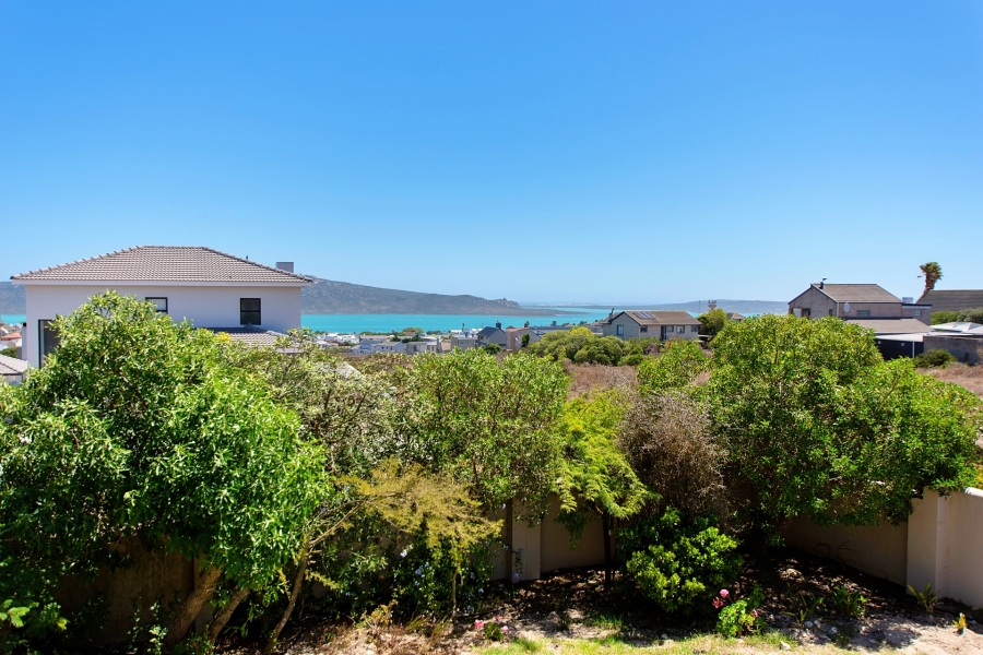 5 Bedroom Property for Sale in Myburgh Park Western Cape